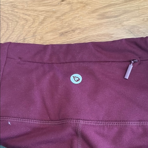 Baleaf Maroon Leggings & G Gradual Olive Leggings - Picture 7 of 10